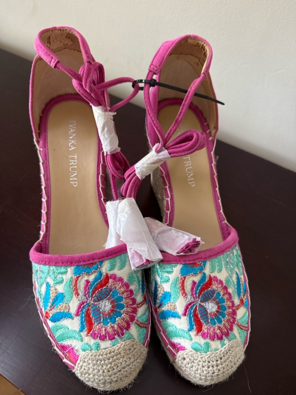 Ivanka Trump Pink Floral Embroidered Espadrille Wedges size 6.5